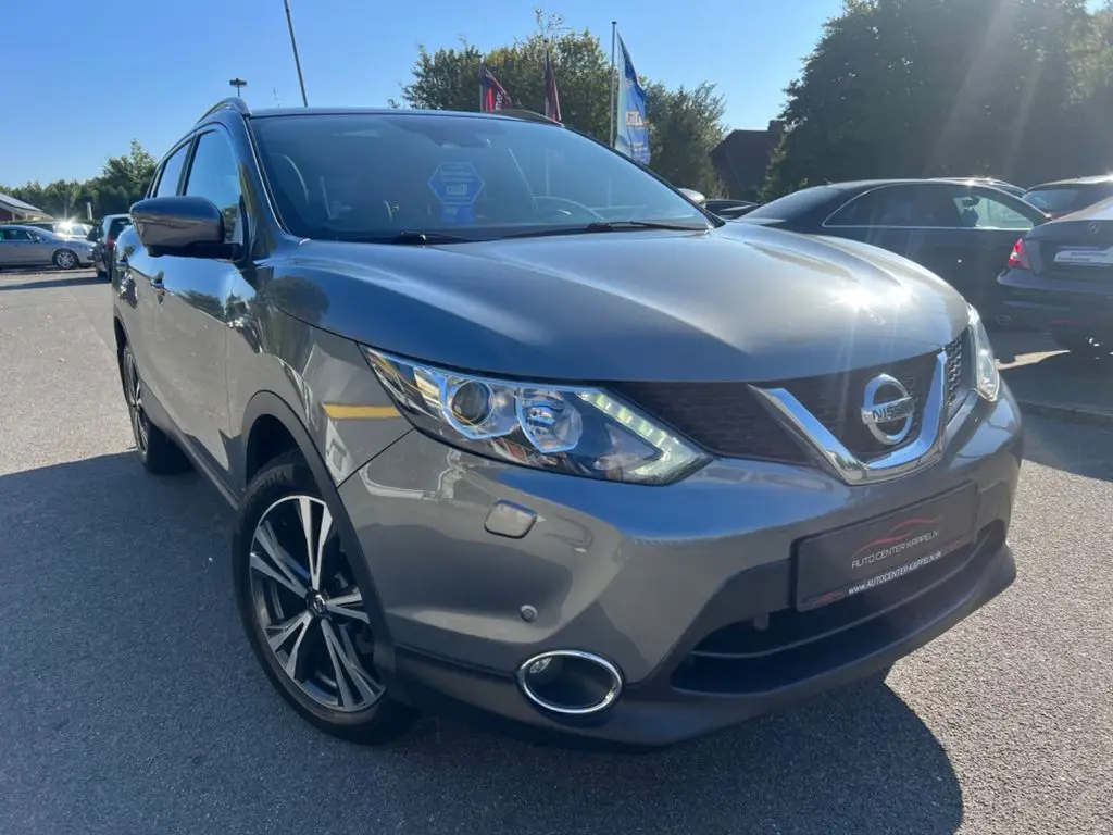 Photo 1 : Nissan Qashqai 2017 Petrol