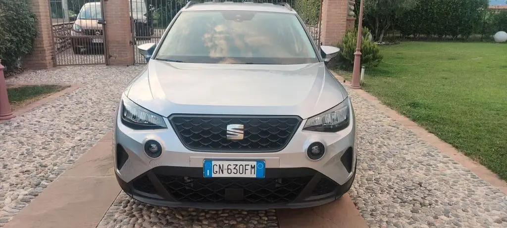 Photo 1 : Seat Arona 2023 Essence