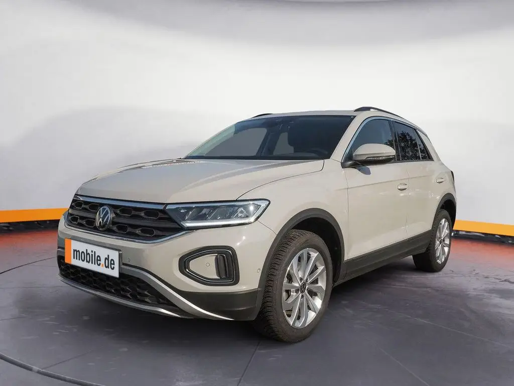 Photo 1 : Volkswagen T-roc 2023 Essence