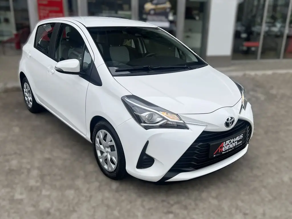 Photo 1 : Toyota Yaris 2019 Petrol