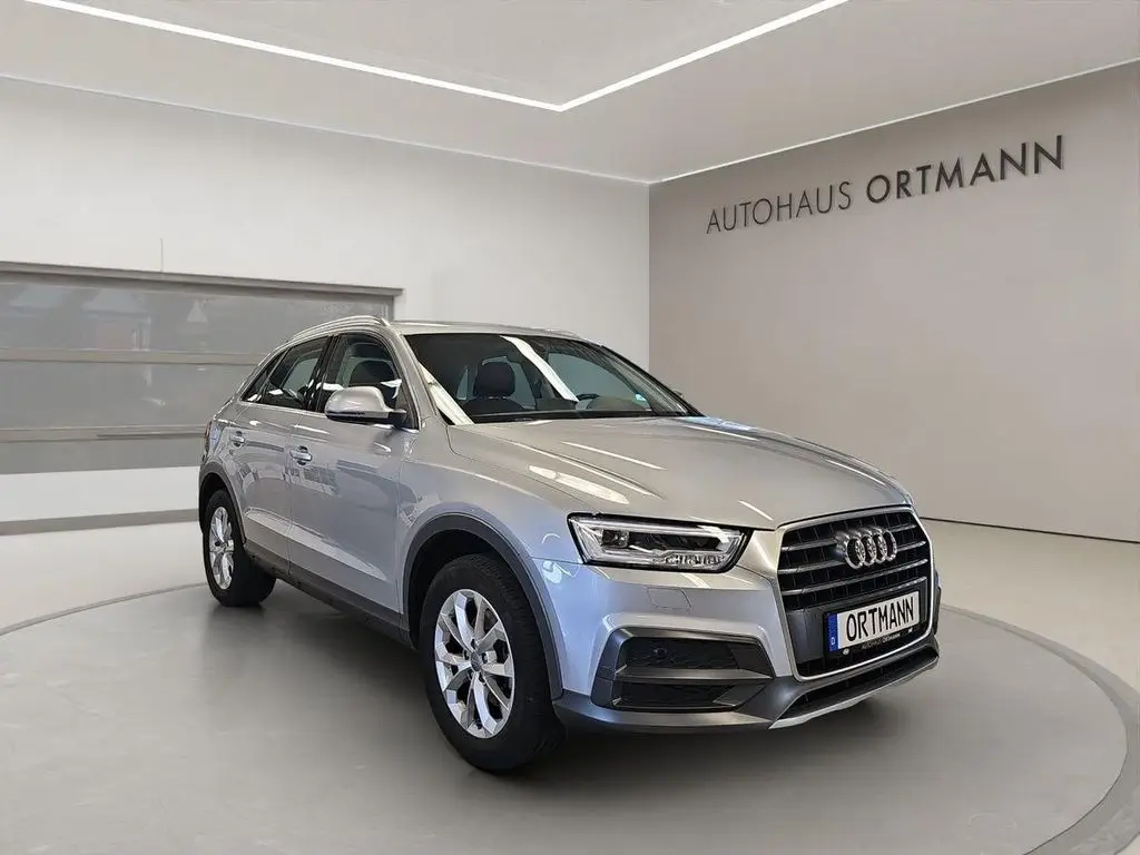 Photo 1 : Audi Q3 2017 Petrol