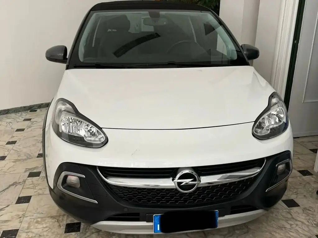 Photo 1 : Opel Adam 2015 Petrol