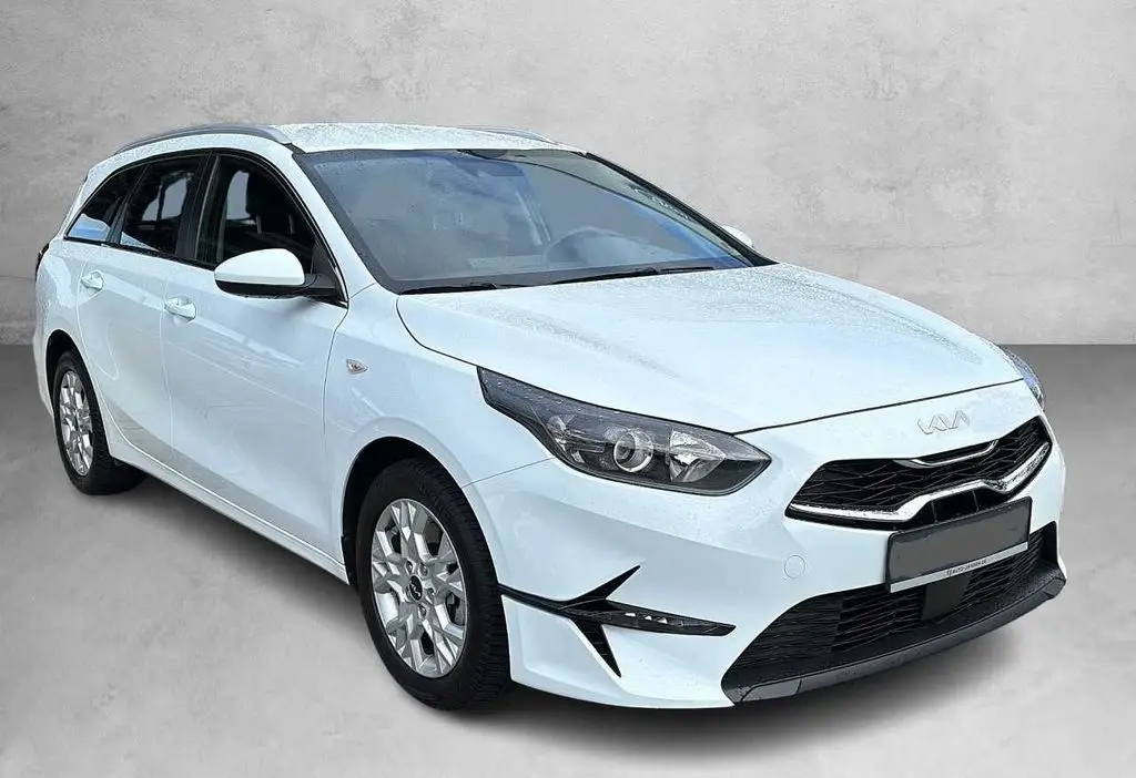 Photo 1 : Kia Ceed 2023 Essence