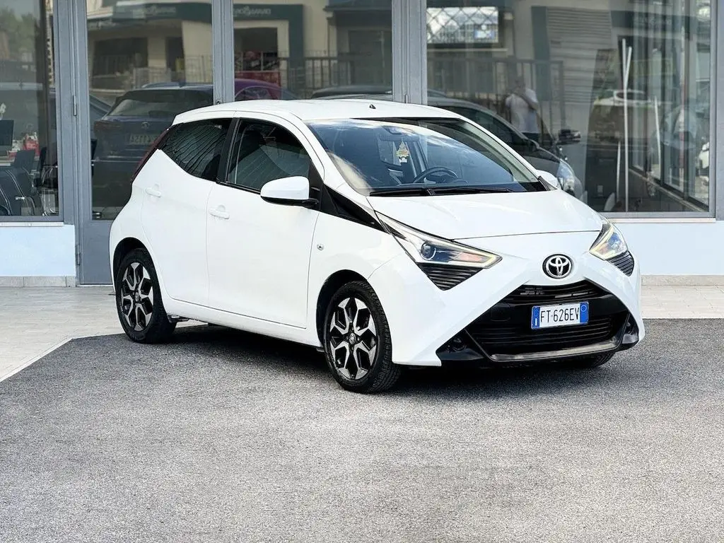 Photo 1 : Toyota Aygo X 2018 Essence