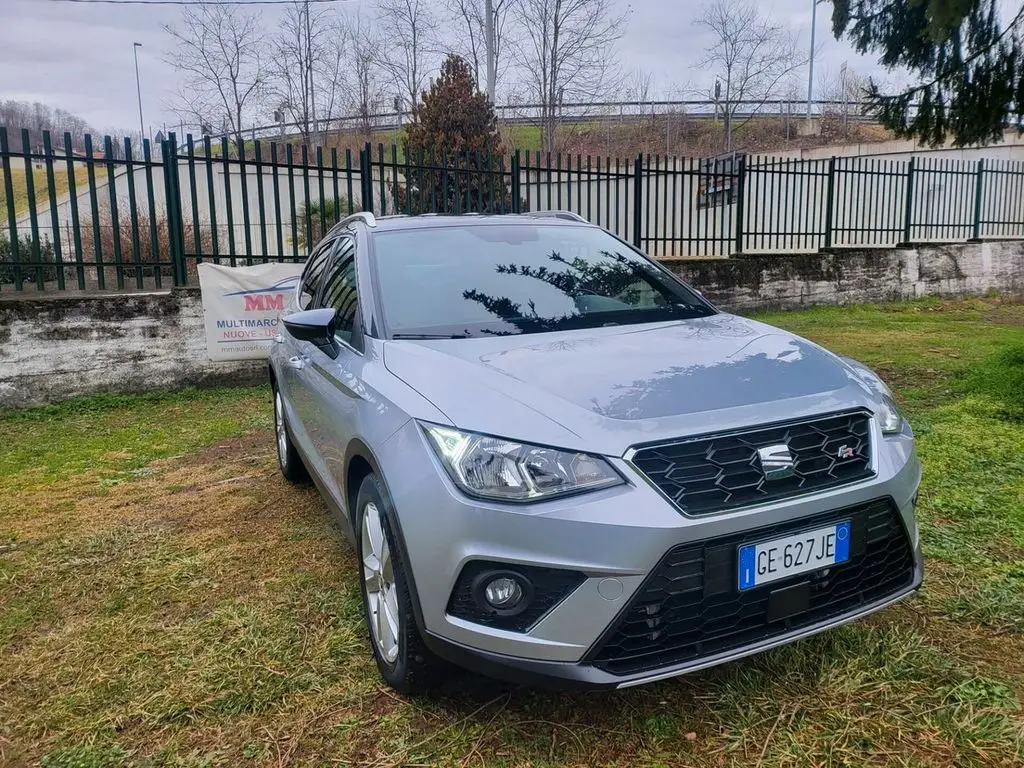 Photo 1 : Seat Arona 2021 Essence