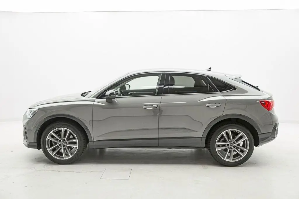 Photo 1 : Audi Q3 2020 Essence