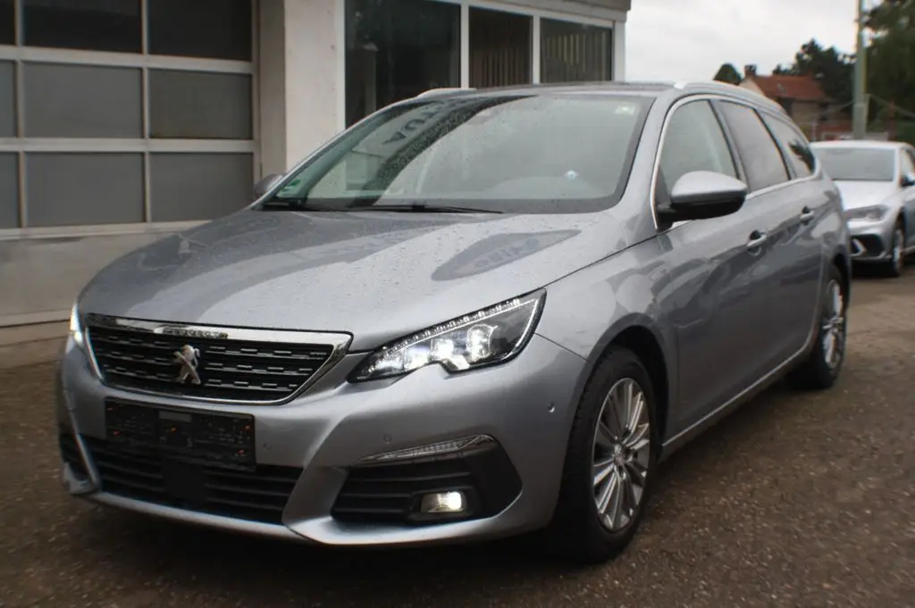 Photo 1 : Peugeot 308 2021 Petrol