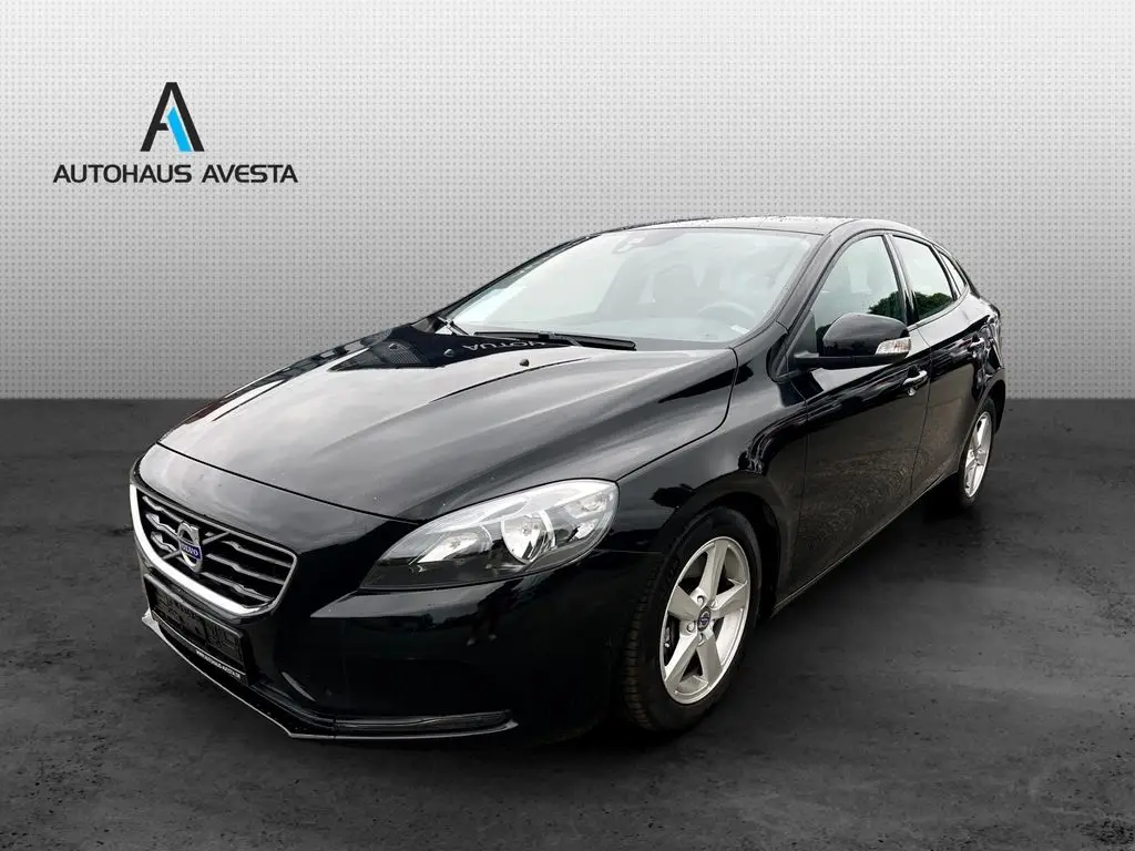 Photo 1 : Volvo V40 2016 Diesel