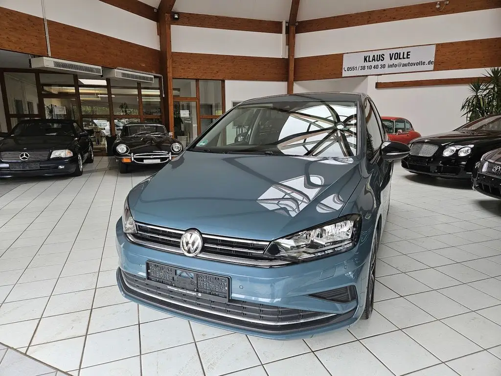 Photo 1 : Volkswagen Golf 2019 Petrol