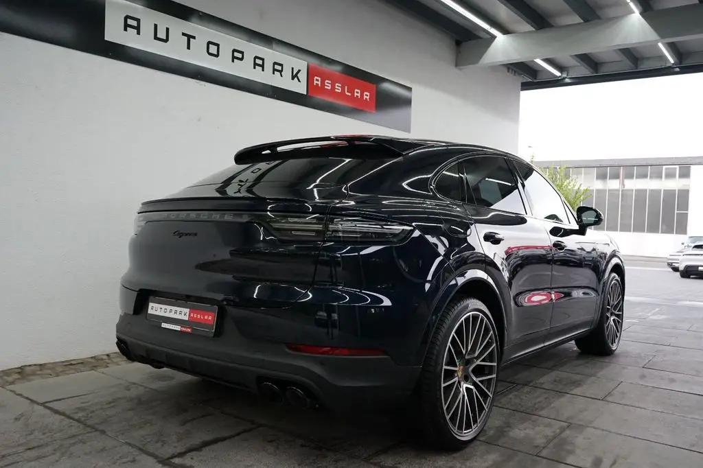 Photo 1 : Porsche Cayenne 2023 Hybrid