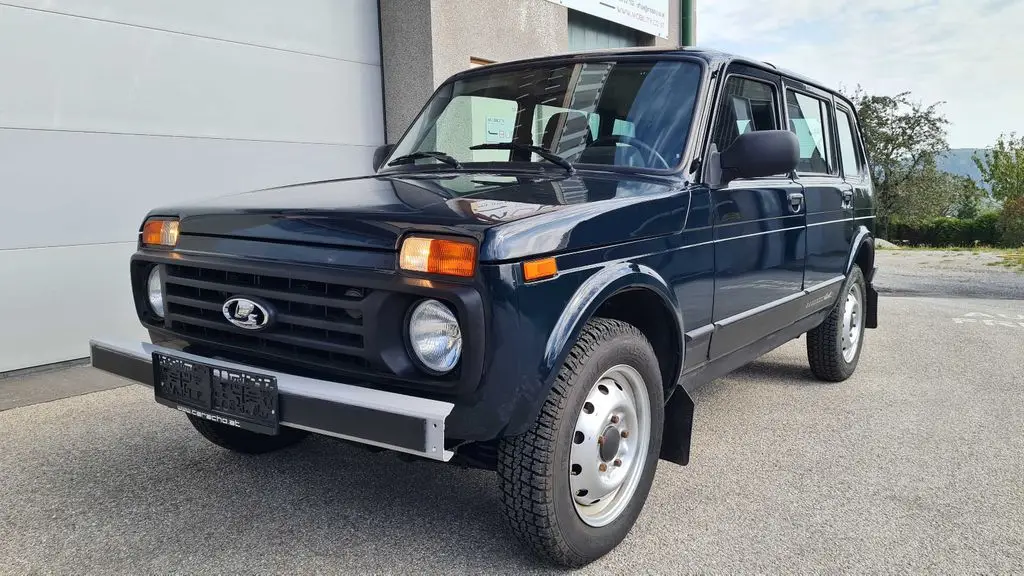 Photo 1 : Lada Niva 2018 Petrol