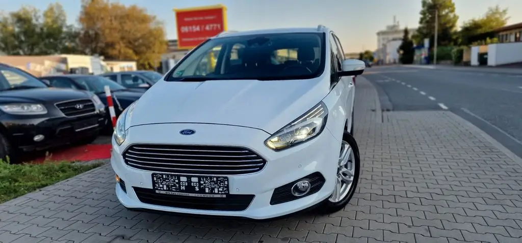 Photo 1 : Ford S-max 2018 Petrol