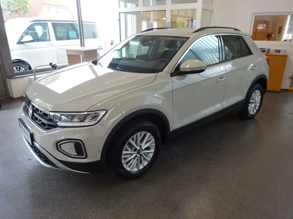 Photo 1 : Volkswagen T-roc 2023 Petrol