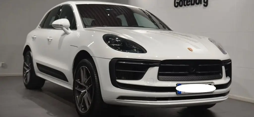 Photo 1 : Porsche Macan 2023 Essence