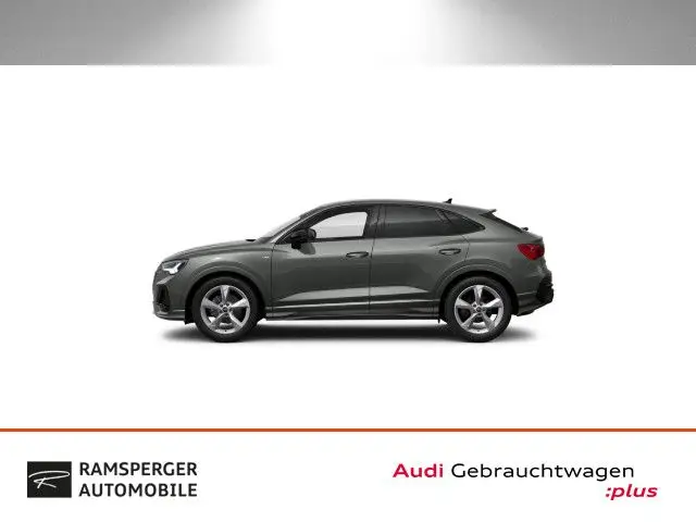 Photo 1 : Audi Q3 2022 Petrol