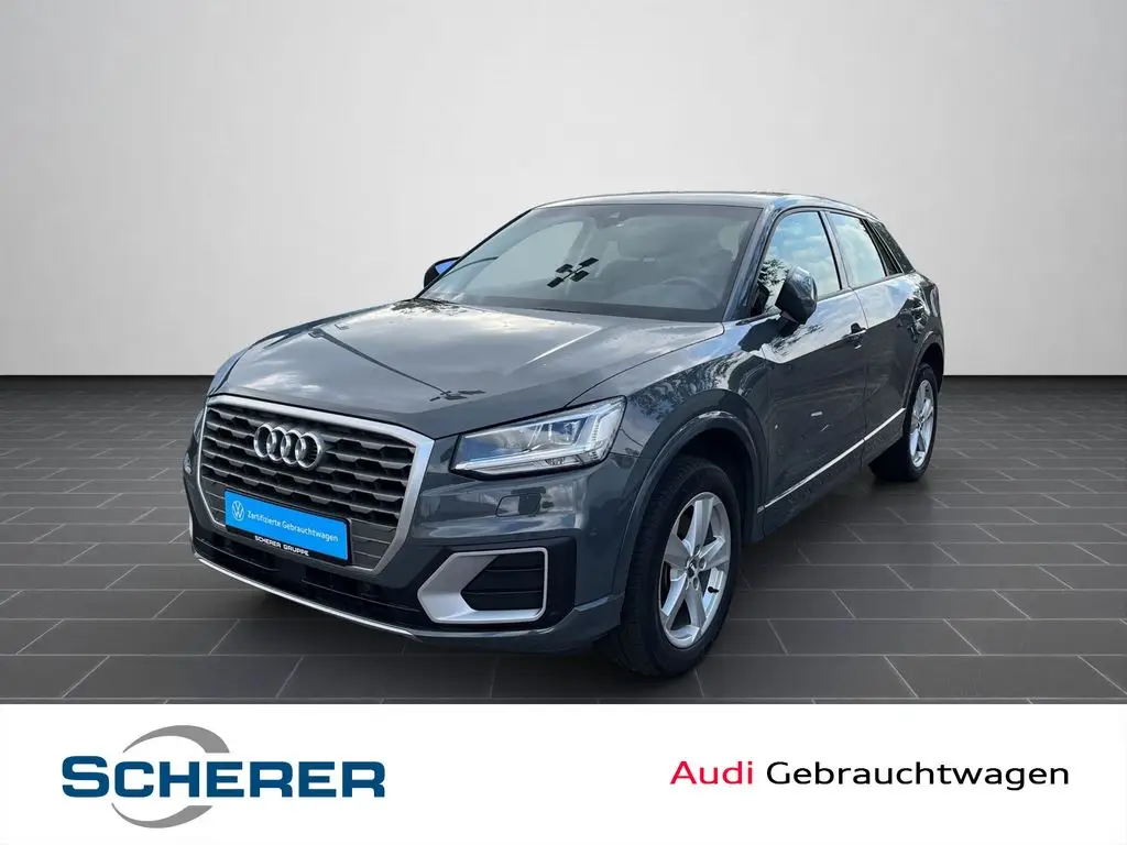 Photo 1 : Audi Q2 2018 Petrol