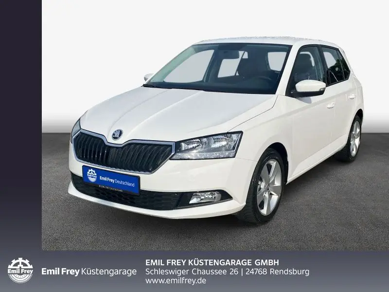 Photo 1 : Skoda Fabia 2021 Petrol