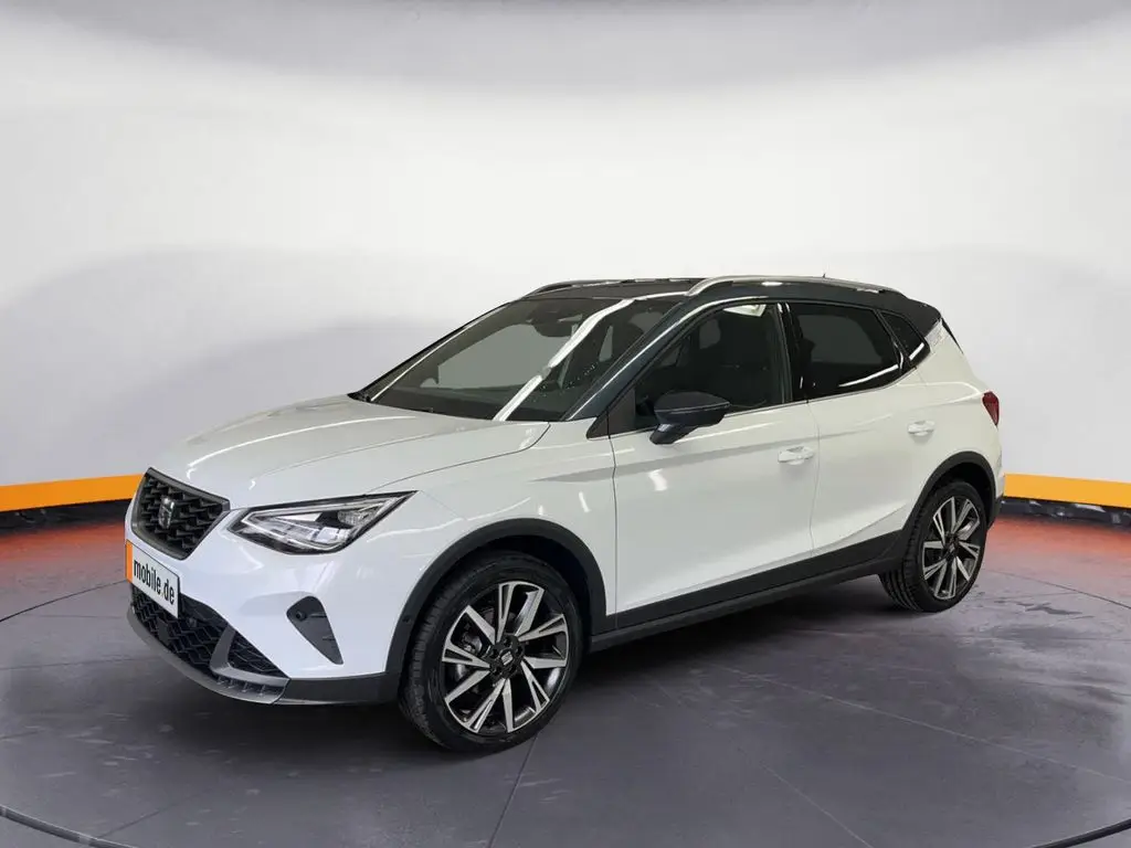 Photo 1 : Seat Arona 2024 Petrol