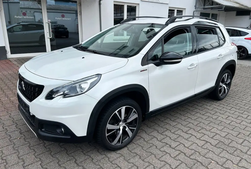 Photo 1 : Peugeot 2008 2018 Petrol