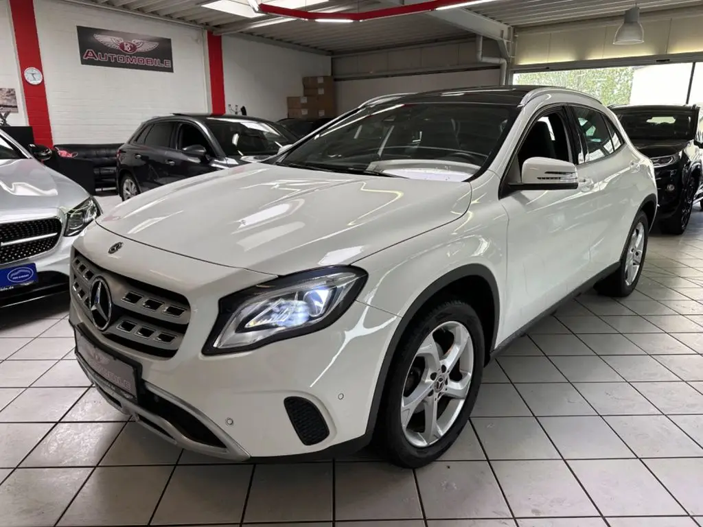 Photo 1 : Mercedes-benz Classe Gla 2018 Petrol