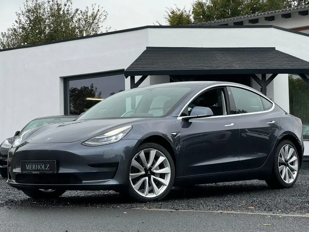 Photo 1 : Tesla Model 3 2019 Not specified