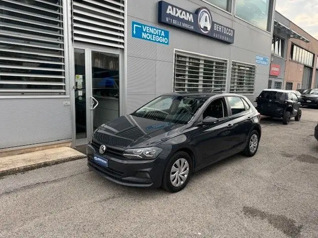 Photo 1 : Volkswagen Polo 2018 Petrol