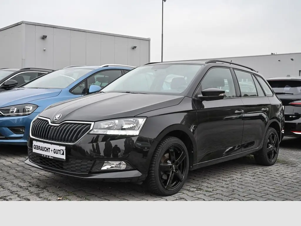 Photo 1 : Skoda Fabia 2021 Essence