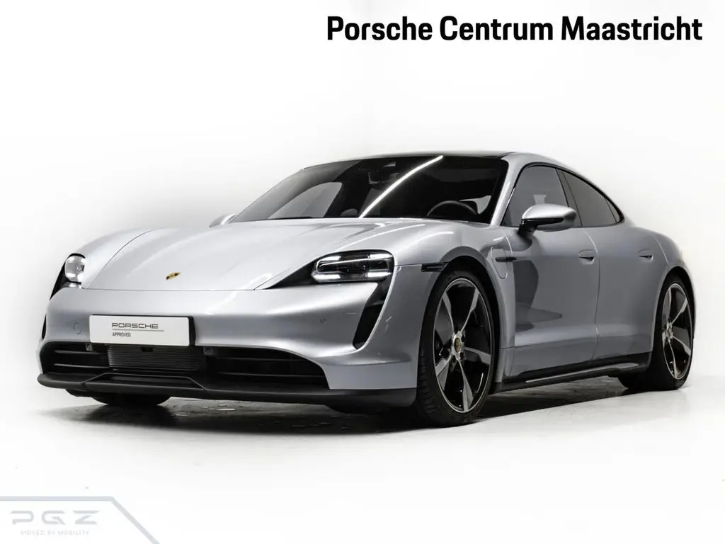 Photo 1 : Porsche Taycan 2021 Not specified