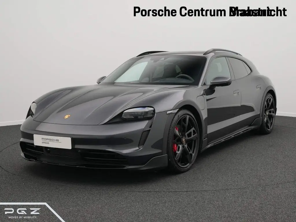 Photo 1 : Porsche Taycan 2021 Not specified