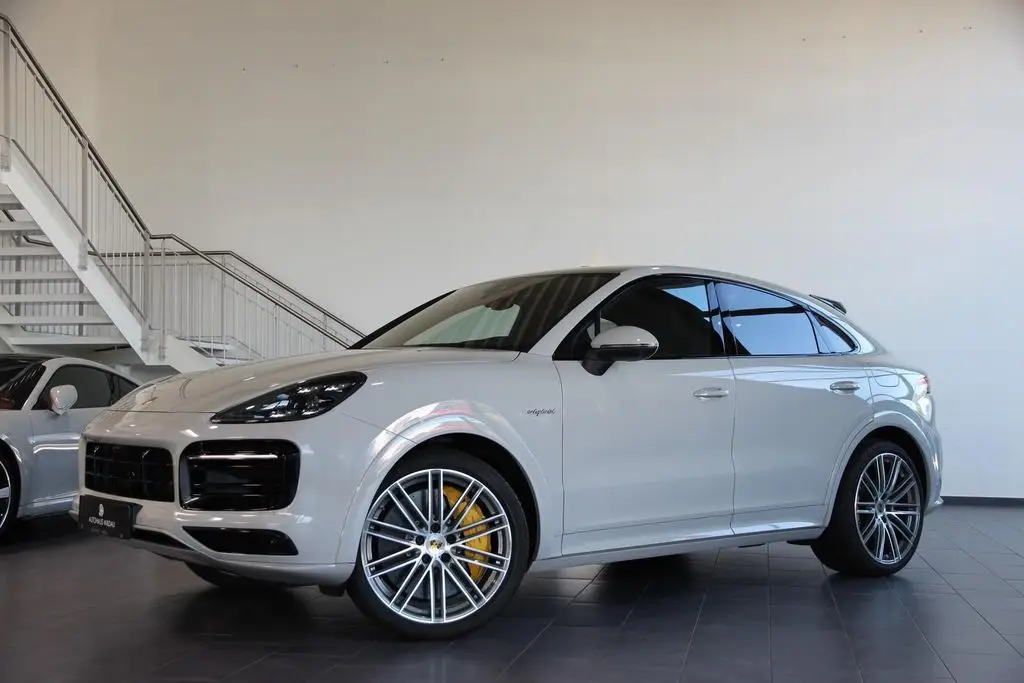 Photo 1 : Porsche Cayenne 2022 Hybrid