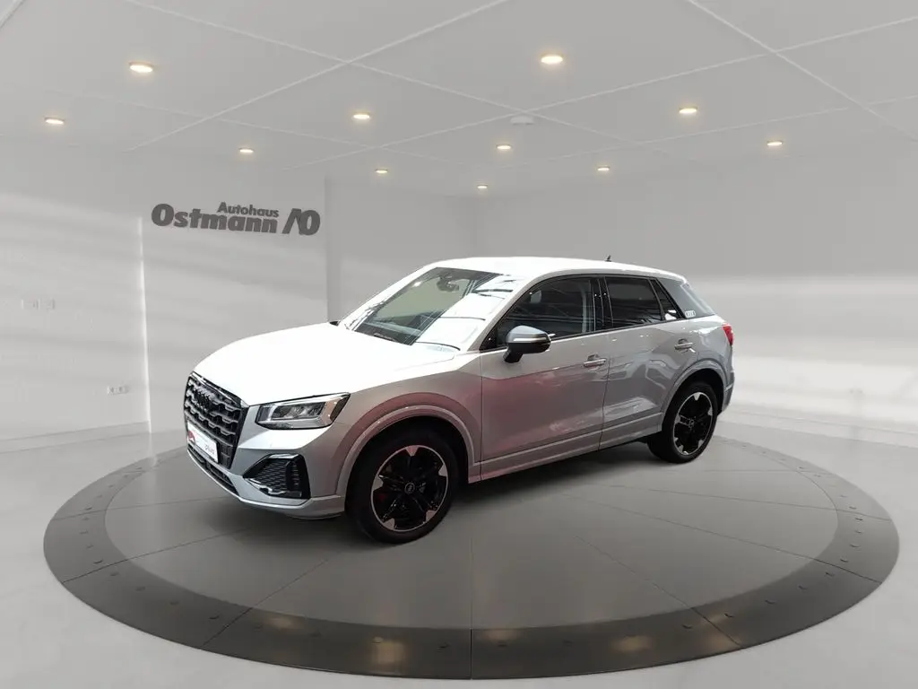 Photo 1 : Audi Q2 2023 Essence