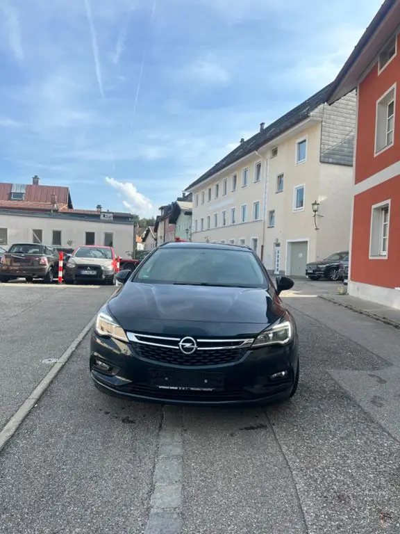 Photo 1 : Opel Astra 2018 Diesel