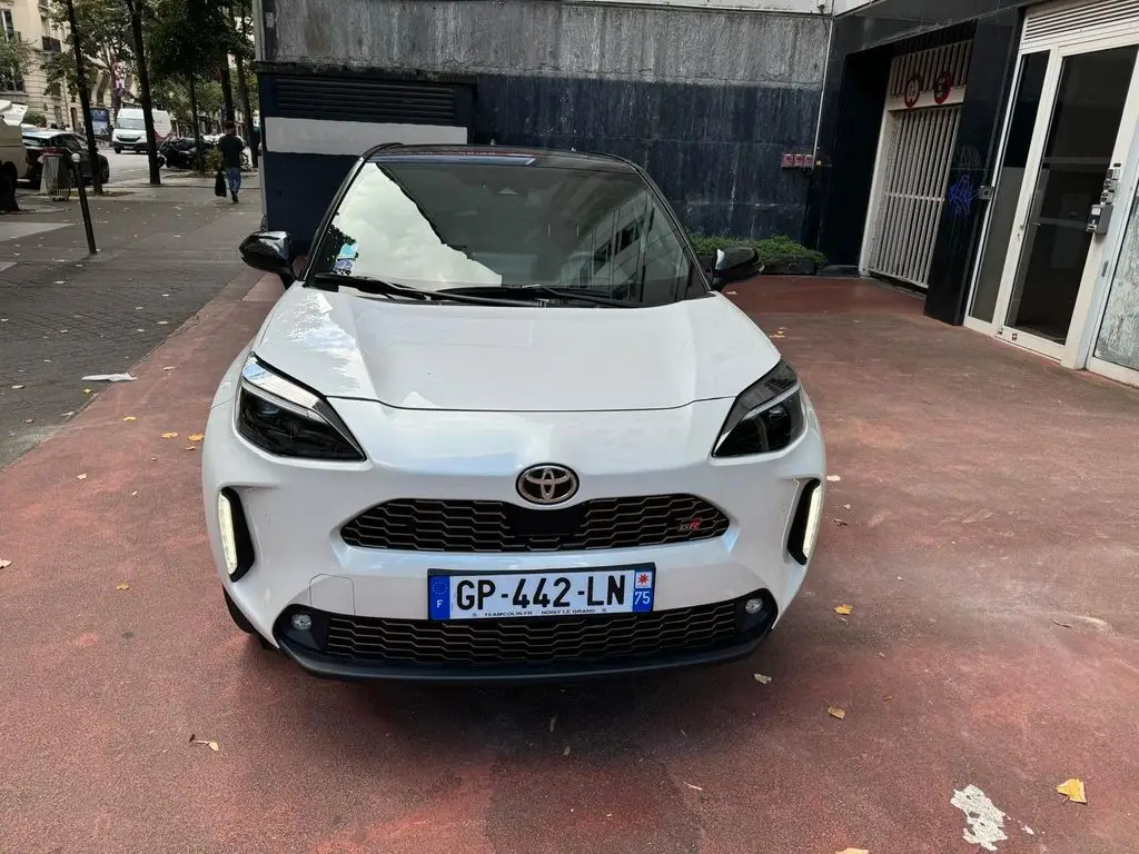 Photo 1 : Toyota Yaris 2023 Hybrid