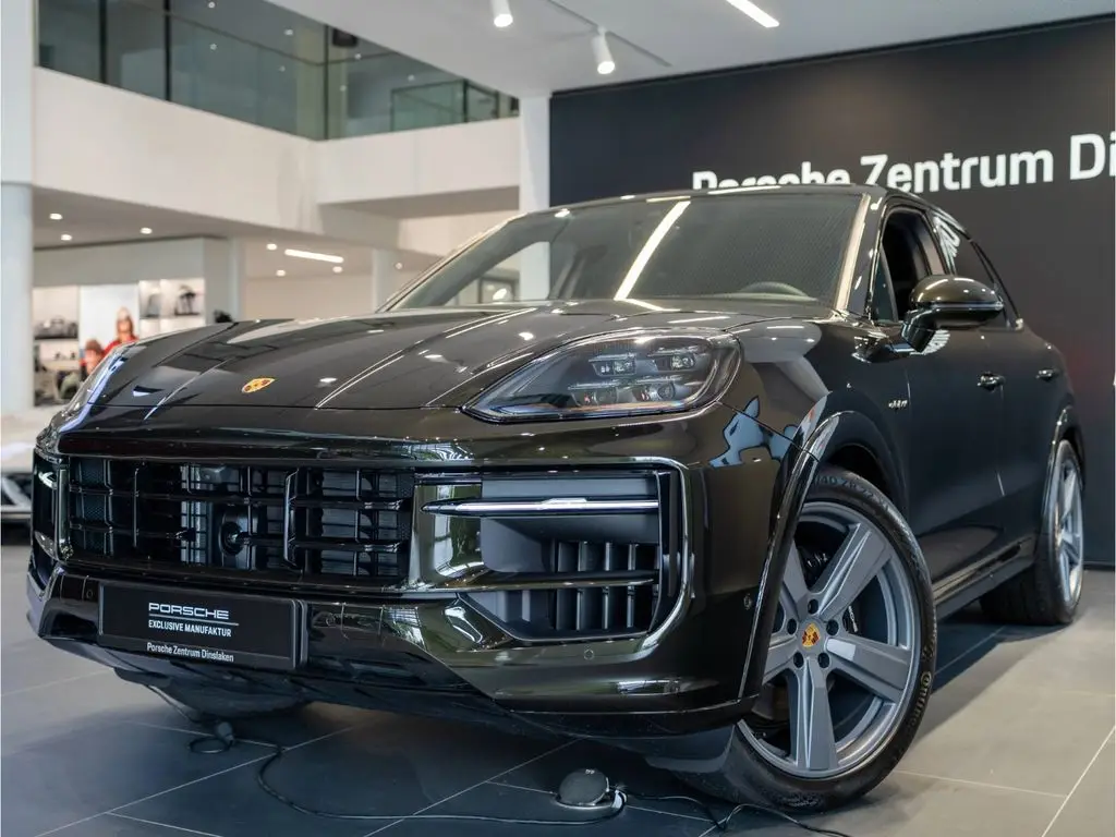 Photo 1 : Porsche Cayenne 2024 Hybrid