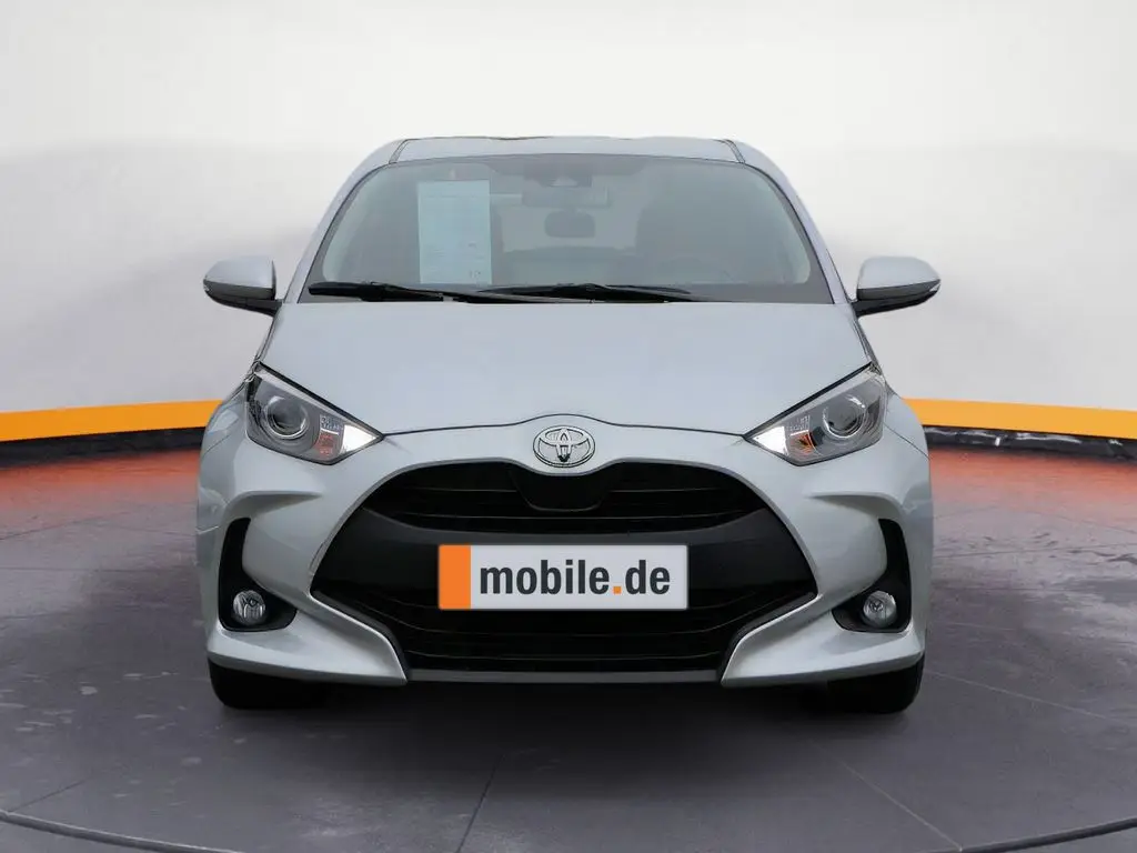 Photo 1 : Toyota Yaris 2023 Petrol