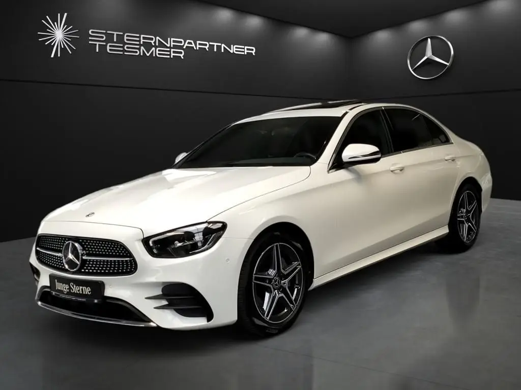 Photo 1 : Mercedes-benz Classe E 2023 Essence