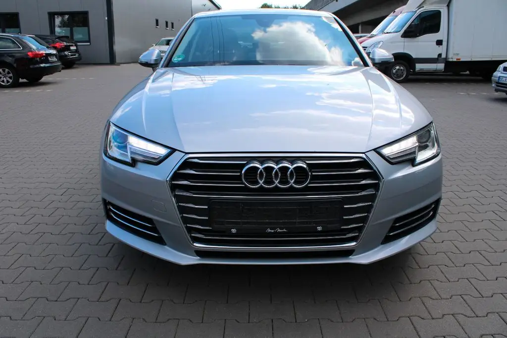 Photo 1 : Audi A4 2016 Diesel