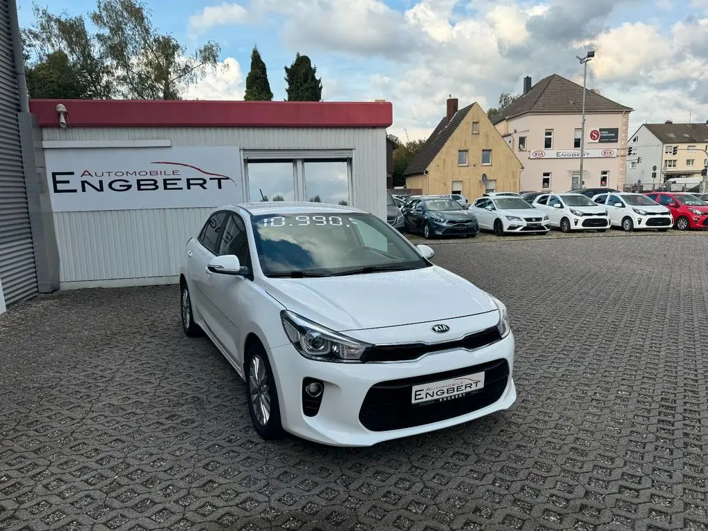 Photo 1 : Kia Rio 2019 Essence