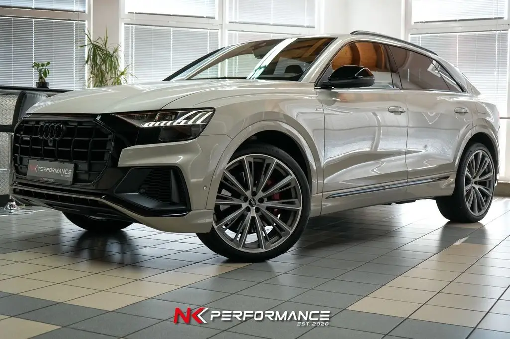 Photo 1 : Audi Q8 2021 Hybride