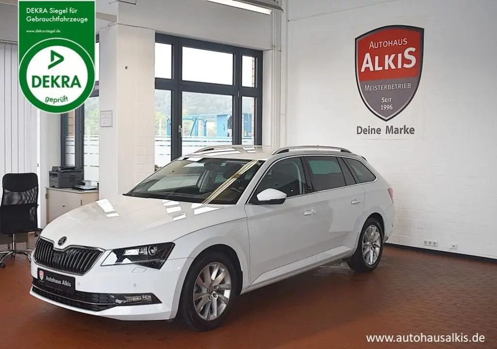 Photo 1 : Skoda Superb 2019 Petrol