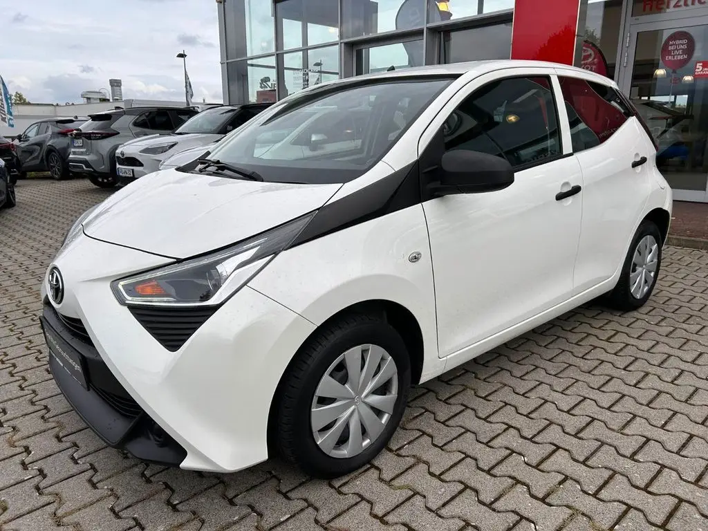 Photo 1 : Toyota Aygo X 2018 Petrol