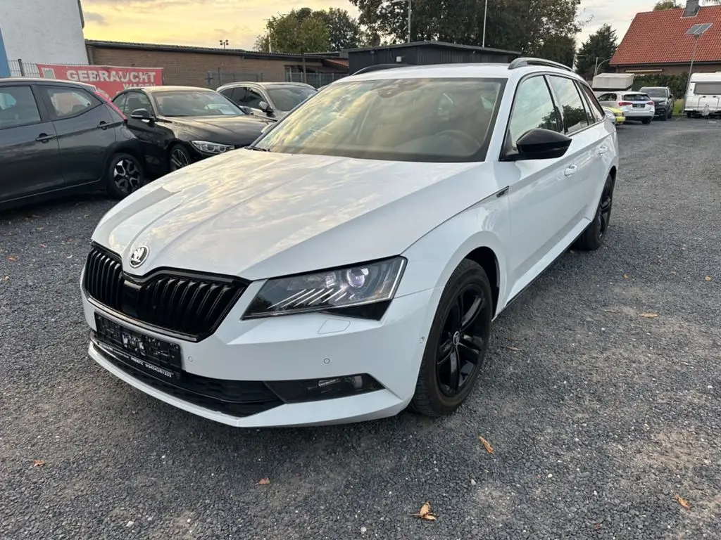 Photo 1 : Skoda Superb 2019 Essence