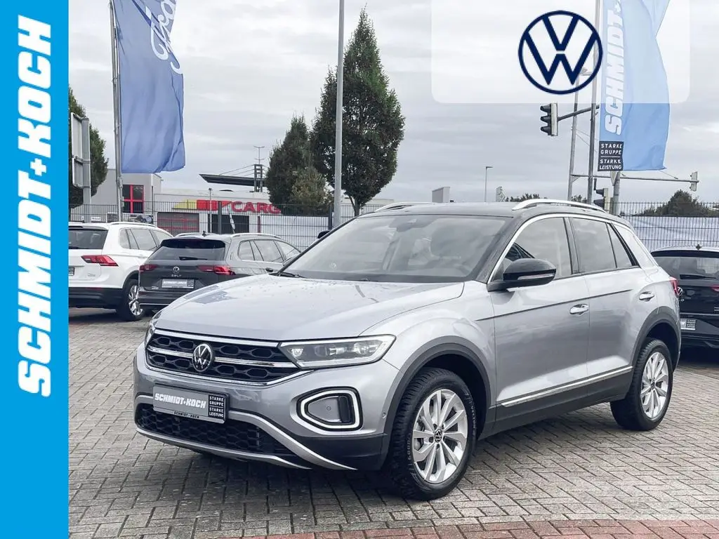 Photo 1 : Volkswagen T-roc 2024 Essence