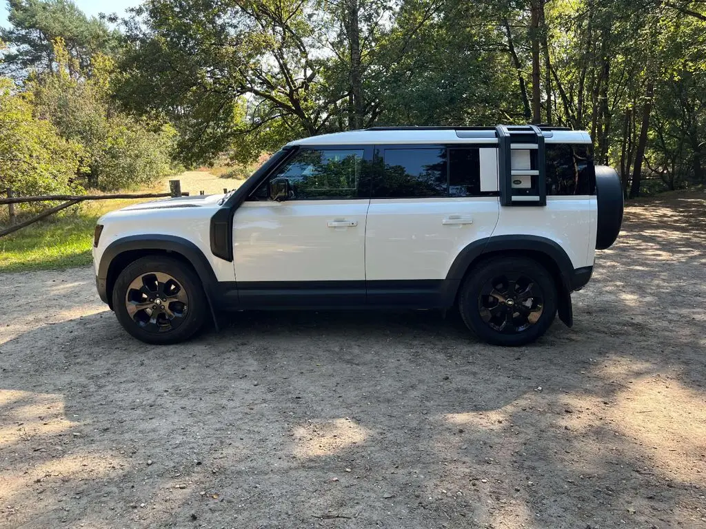 Photo 1 : Land Rover Defender 2021 Diesel