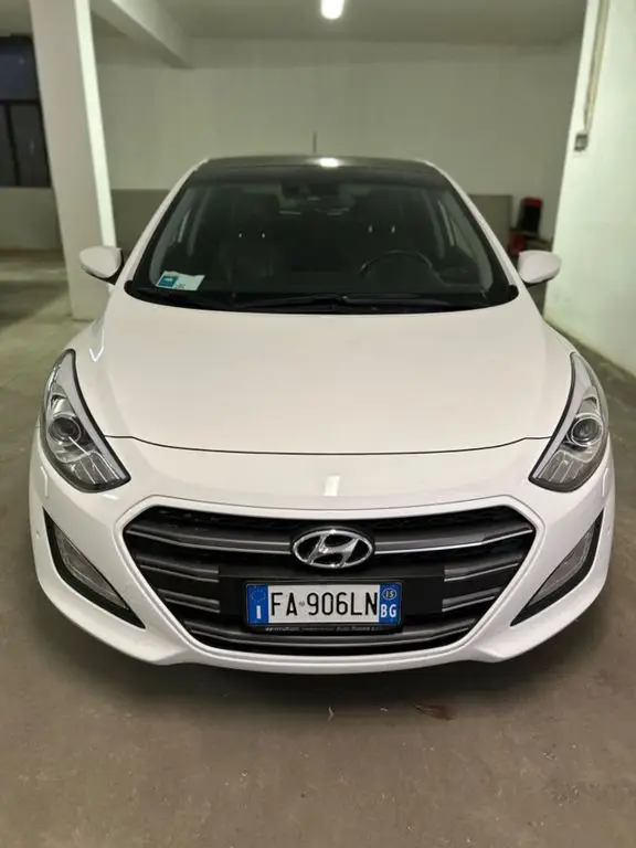 Photo 1 : Hyundai I30 2015 Diesel