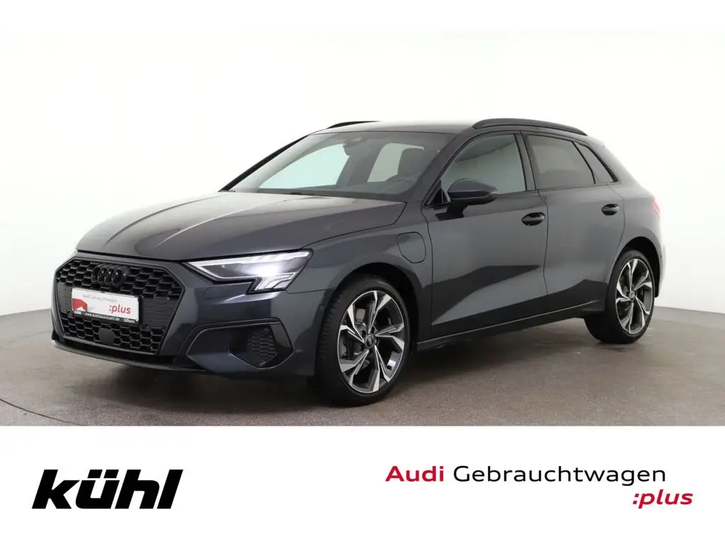 Photo 1 : Audi A3 2024 Hybride