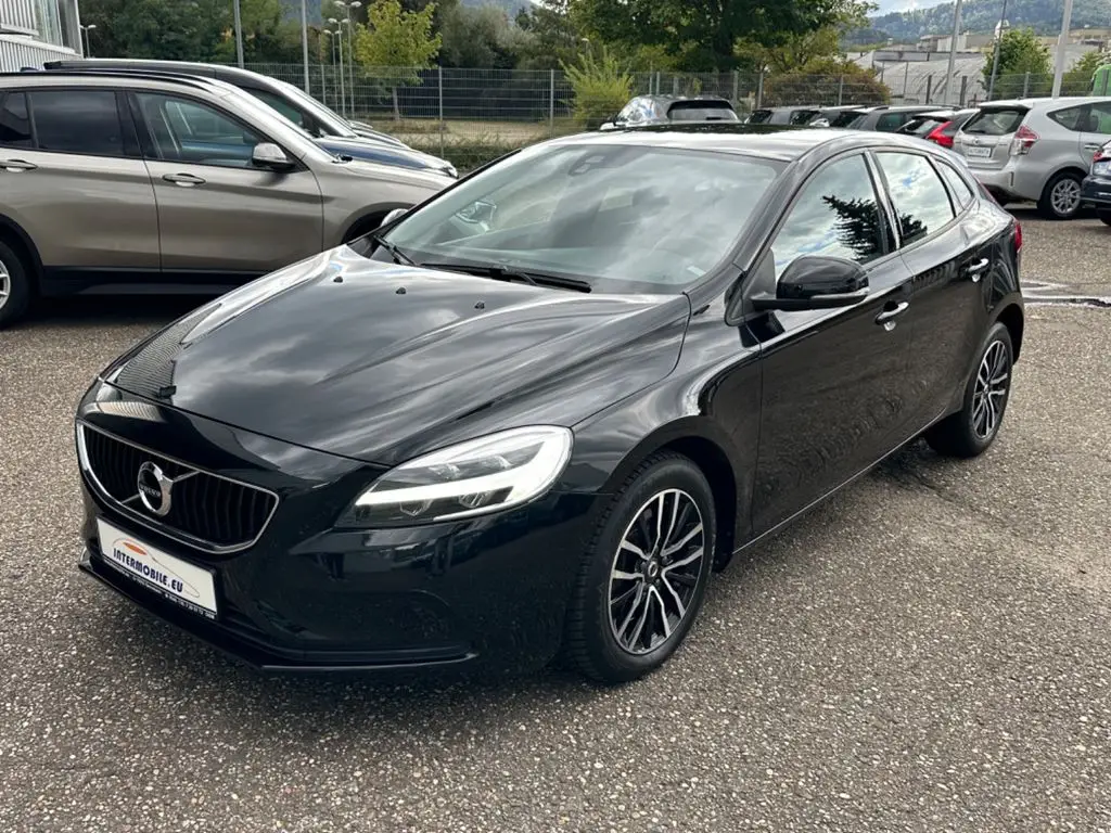 Photo 1 : Volvo V40 2019 Diesel