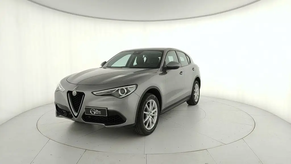 Photo 1 : Alfa Romeo Stelvio 2018 Petrol