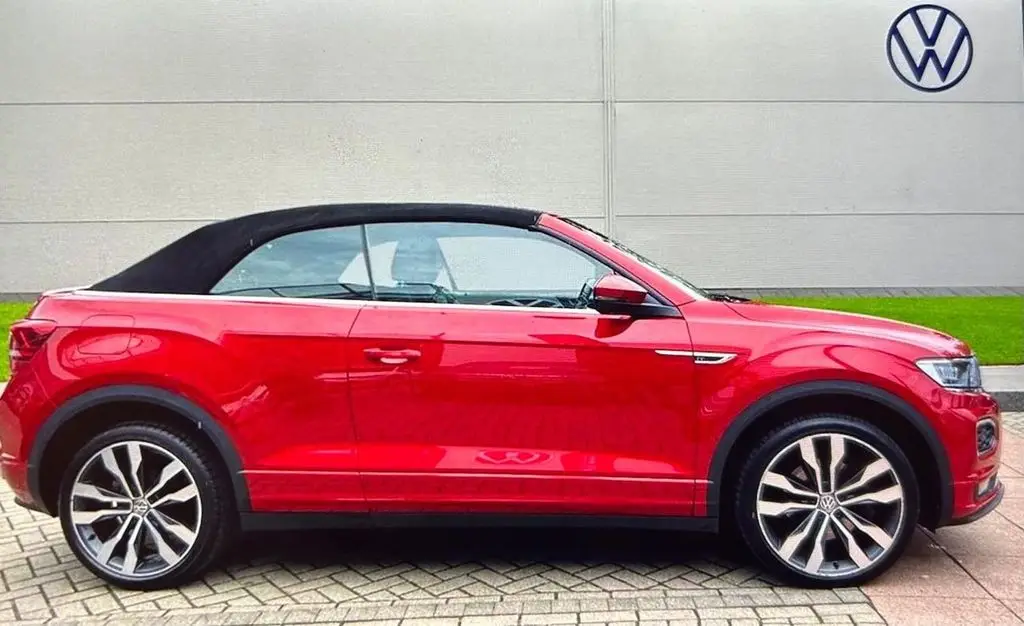 Photo 1 : Volkswagen T-roc 2020 Essence