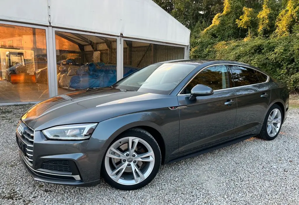 Photo 1 : Audi A5 2019 Autres